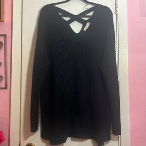 Women’s pink rose black criss cross sweater size 3X